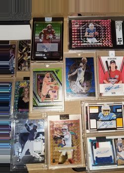Collectors mixed sports cards.