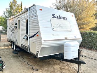 2006 Salem doubleslide bunkhouse only 23ft!