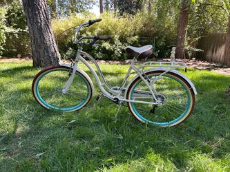 Women’s Retro Cruiser Bike