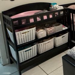 Babyletto Crib Acrilic and change table storage black and mattress