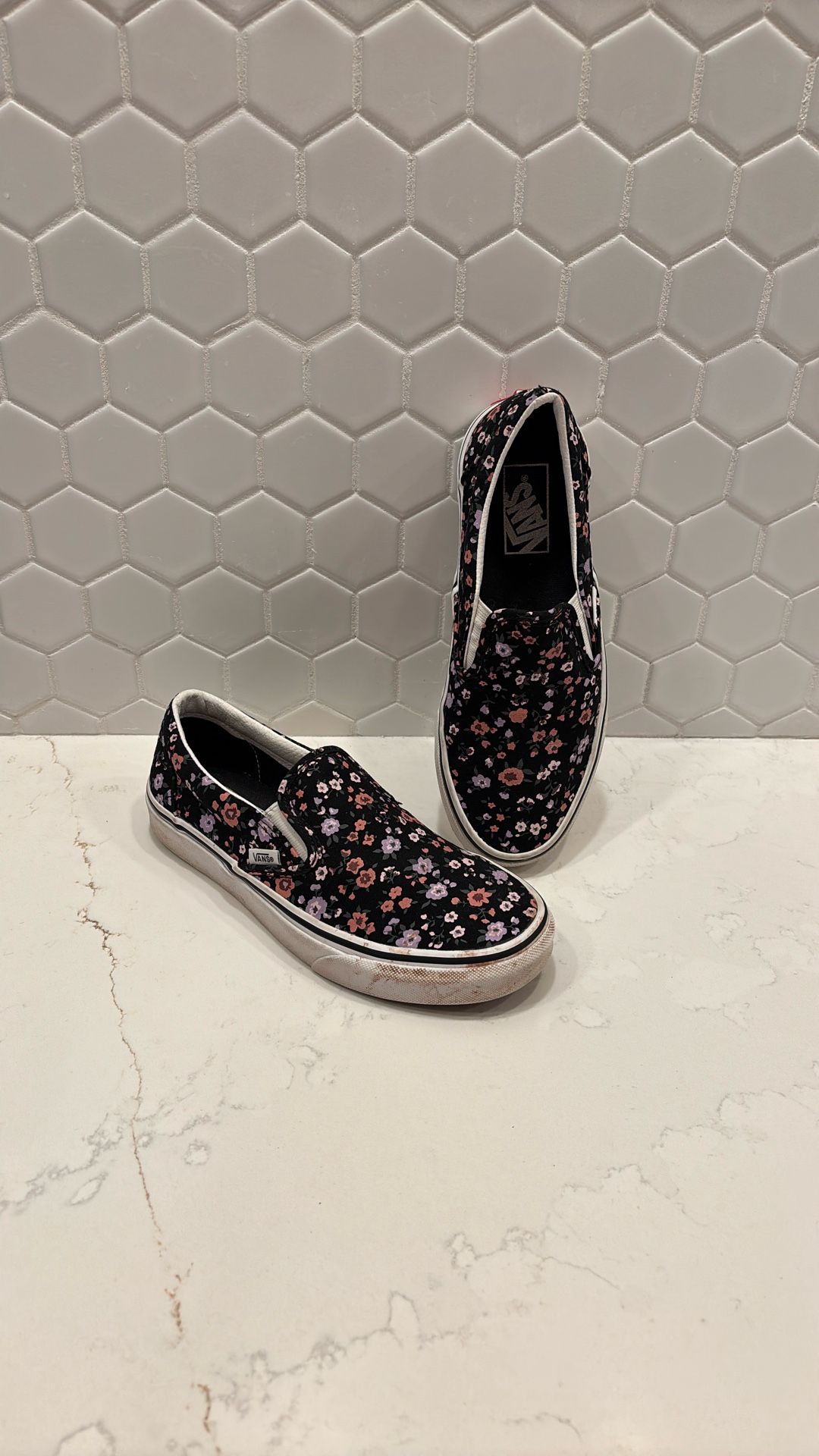 Vans Slides, Black with flowers - Size 7.5