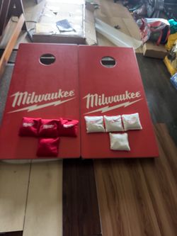 Milwaukee Cornhole Board Set with Bean Bags