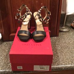 Authentic Valentino Size 36 