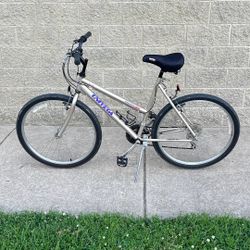 UNIVEGA  ROVER 302 WOMAN 18.5” Frame. MOUNTAIN BIKE
