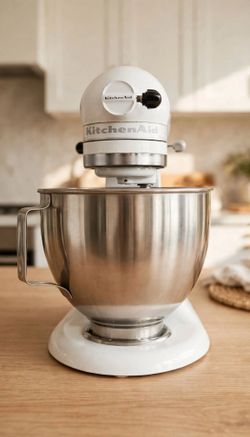 KitchenAid Stand Mixer - White - 4.5Qt - Works Perfect