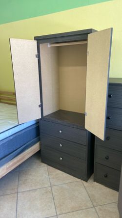 Ropero ( closet)