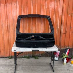 2023-2024-2025-2026 Toyota Prius Tailgate 