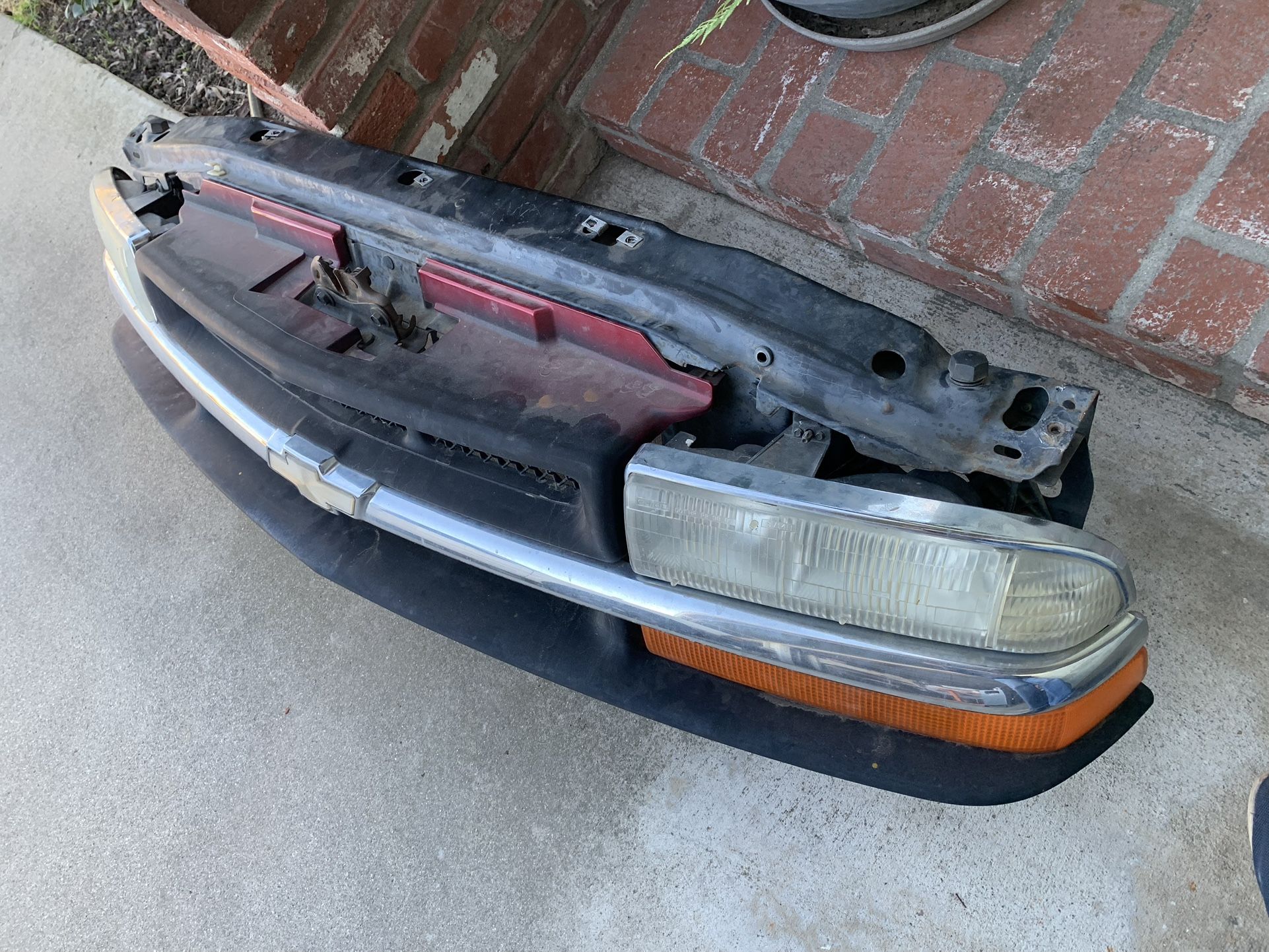 Front Grill Headlight Assembly S10 Chevy