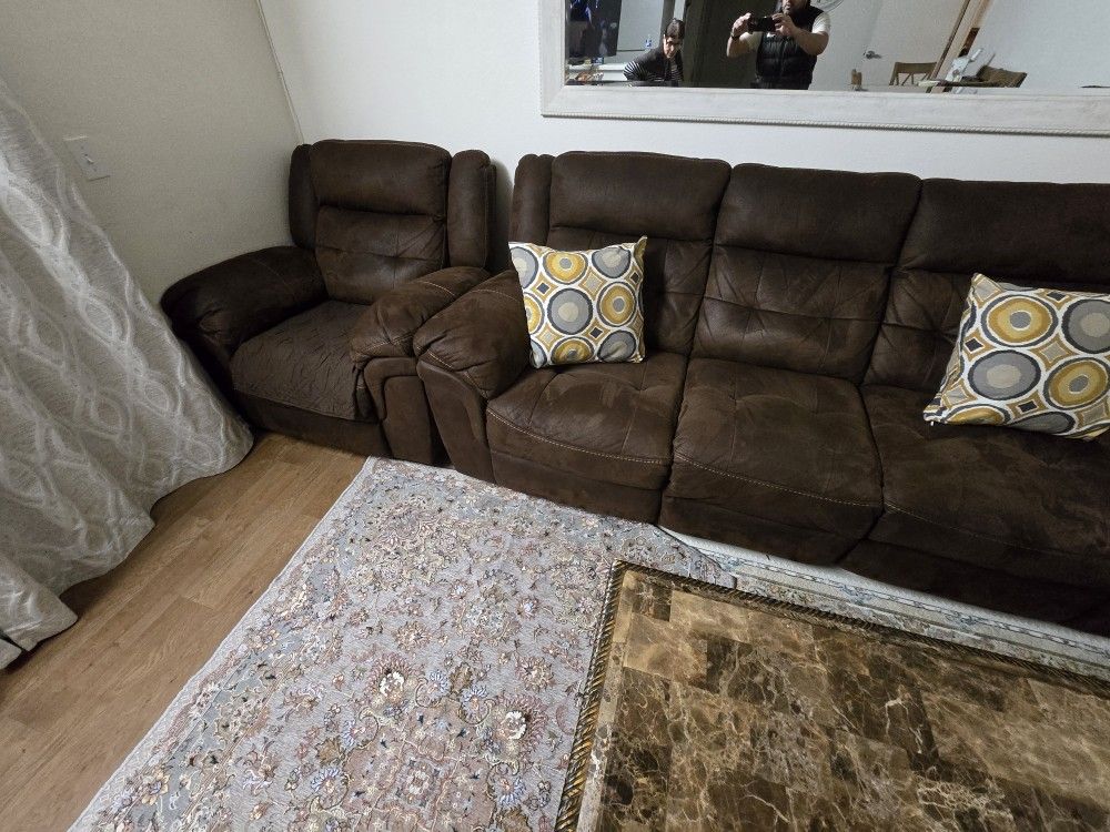 Couches Recliners