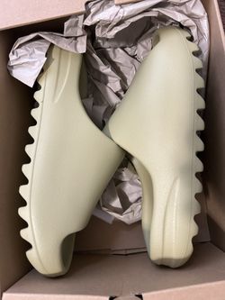 Yeezy Slide Resin Size 9