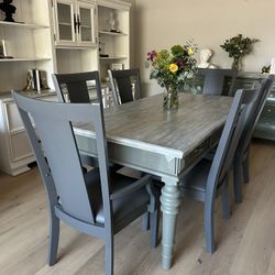 Gorgeous sage green kitchen dining table real solid wood with 6 gray leather chairs like new