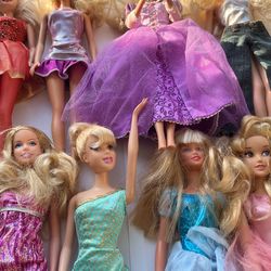 Lot Of 13 Vintage Barbie Dolls 90s for Sale in Sioux Falls, SD