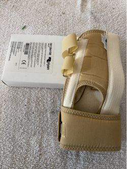 Set of Hand/Wrist Brace