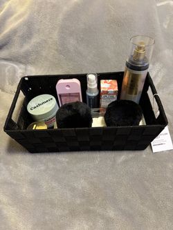 Bath & Body Gift Set in Black Basket