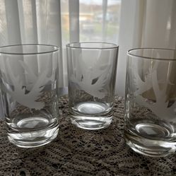 Vintage Mcm Set Of Glasses Etched With Canadian Geese 