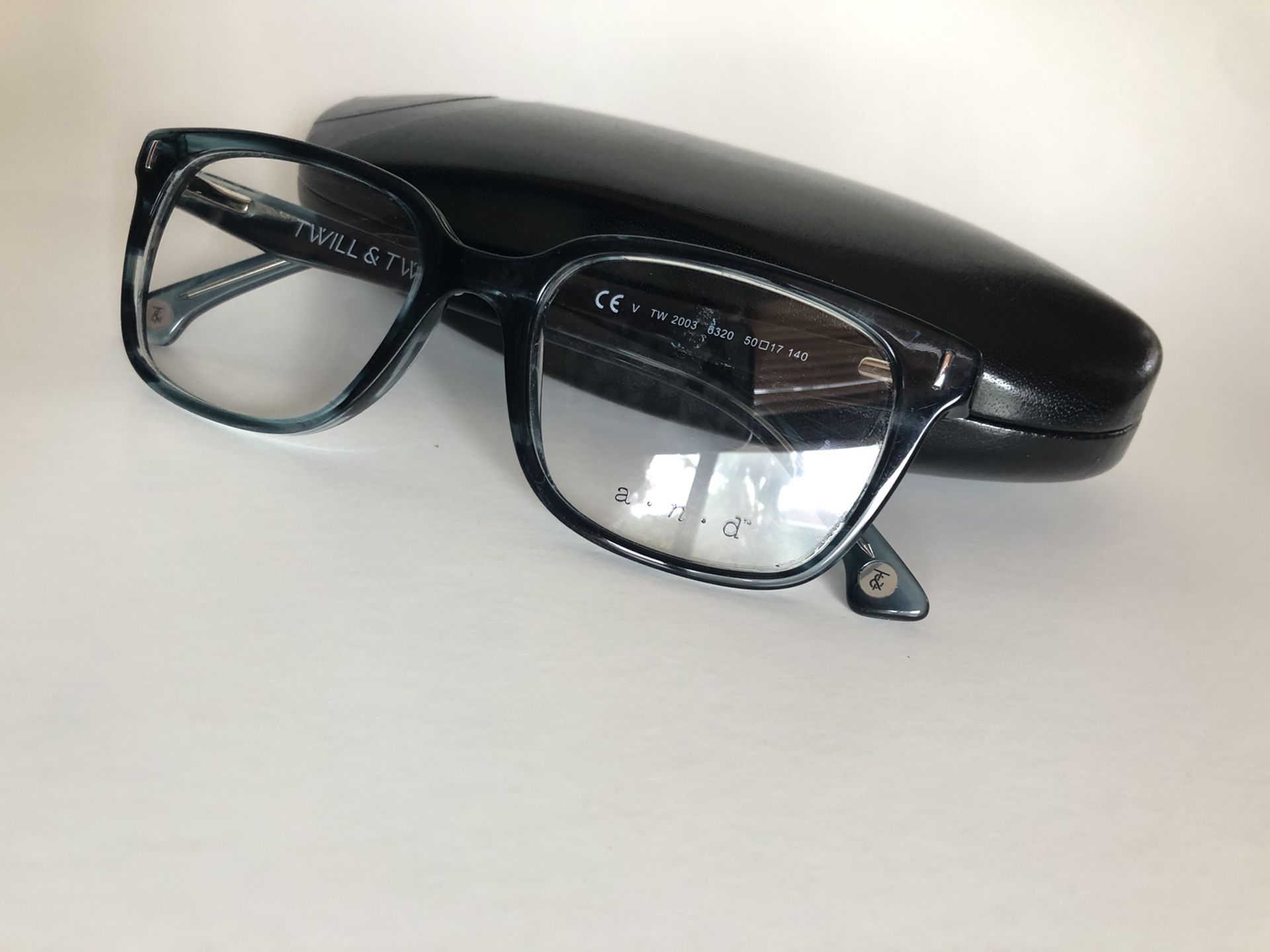 A N D Glasses
