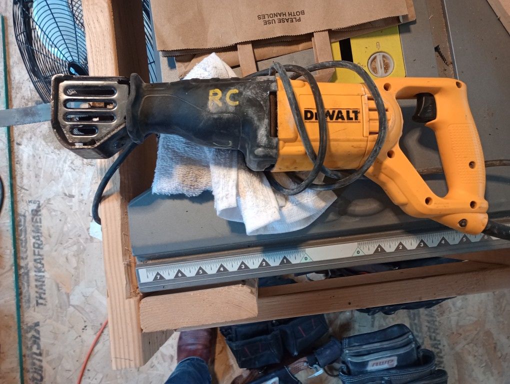 DeWalt Reciprocating Saw
