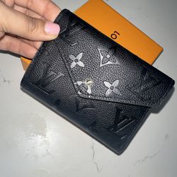 LV WALLET WITHOUT BUTTON
