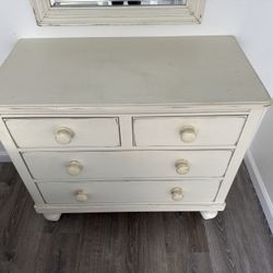 Cream 4-Drawer Dresser with Mirror — French Cottage Style