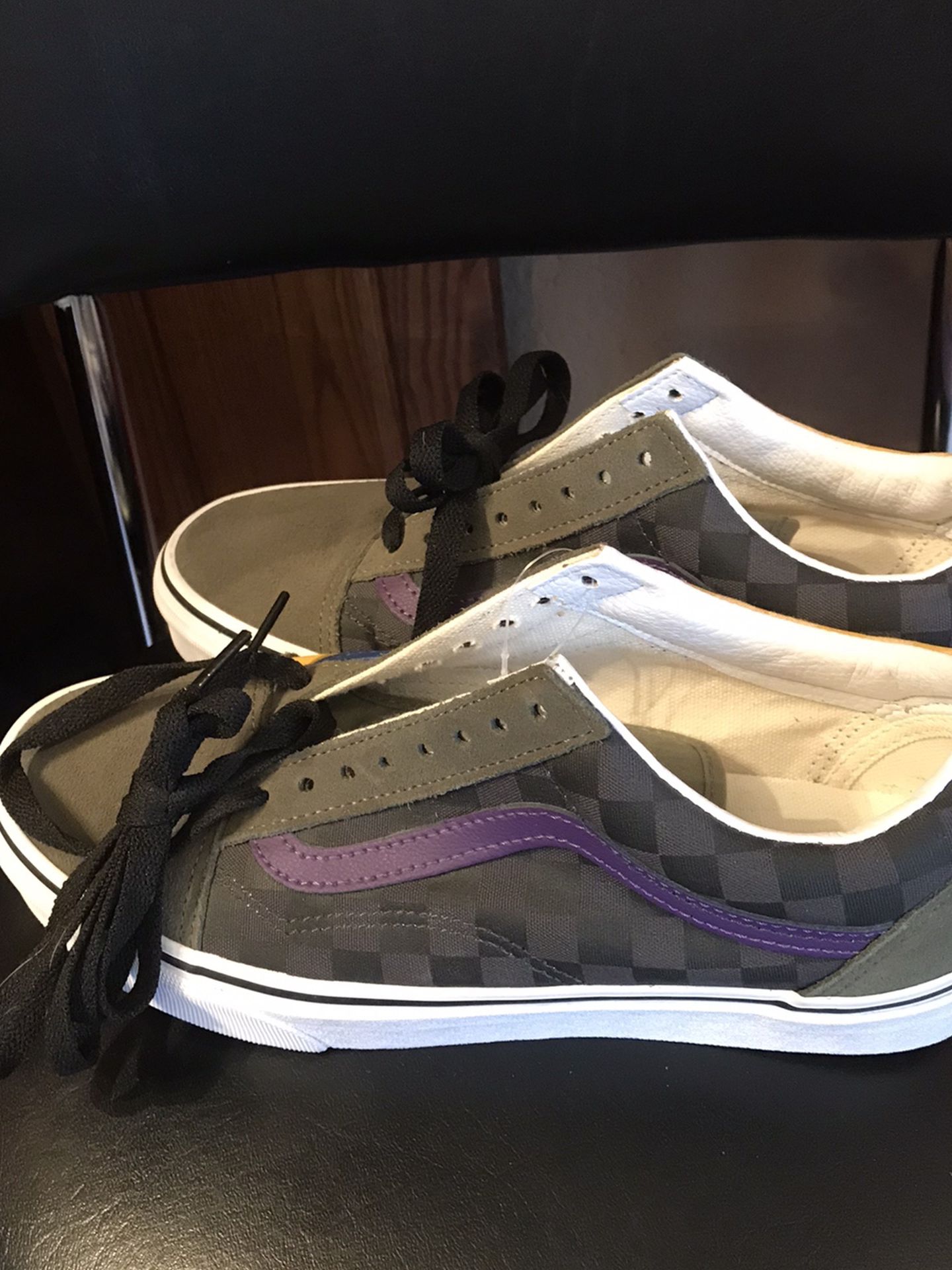 Vans Ladies Sneakers New Size 8.5