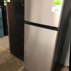 Vissani MDFF7SS 7.1 cu. ft. Top Freezer Refrigerator