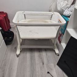 Bassinet *Free*
