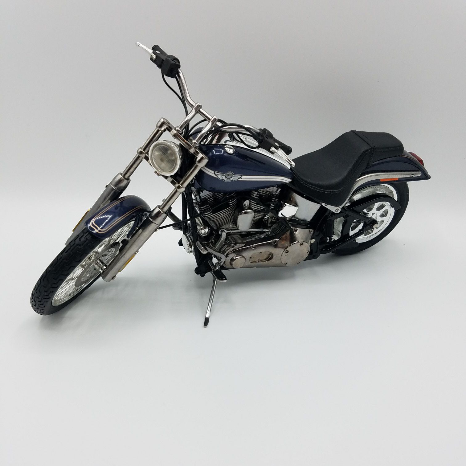 2003 Harley Davidson American Muscle Softail Deuce Motorcycle Diecast Model 1:10
