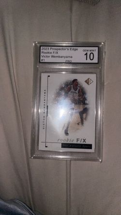 Victor Wembanyama rookie Card Graded 10 NBA spurs