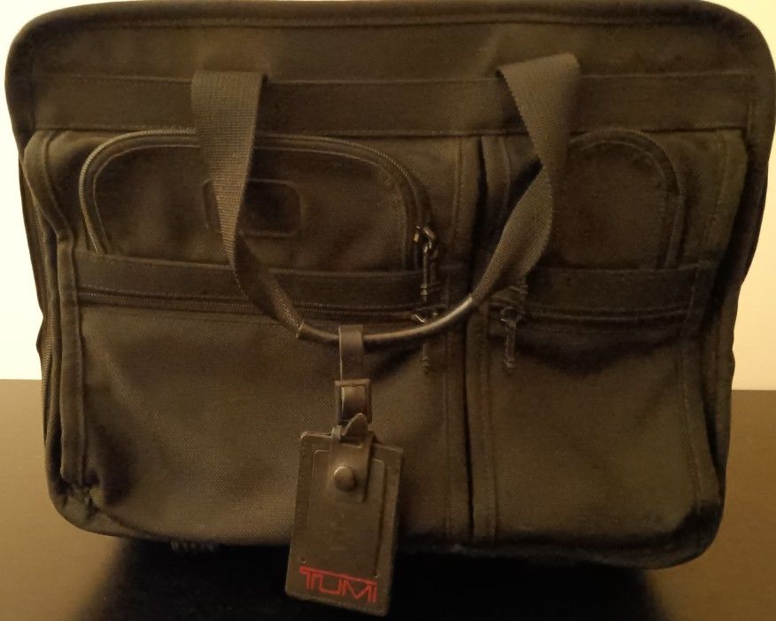 Tumi Wheel-A-Way Deluxe Expandable Computer Briefcase