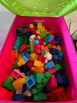 Building Blocks with Storage Box