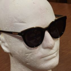 Prive Revaux The Kiki 807 50-22-145 Cat. 3 Polarized Sunglasses. Pre-owned, good shape, no scratches.
