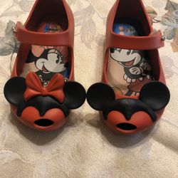 Mini Melissa LIKE NEW