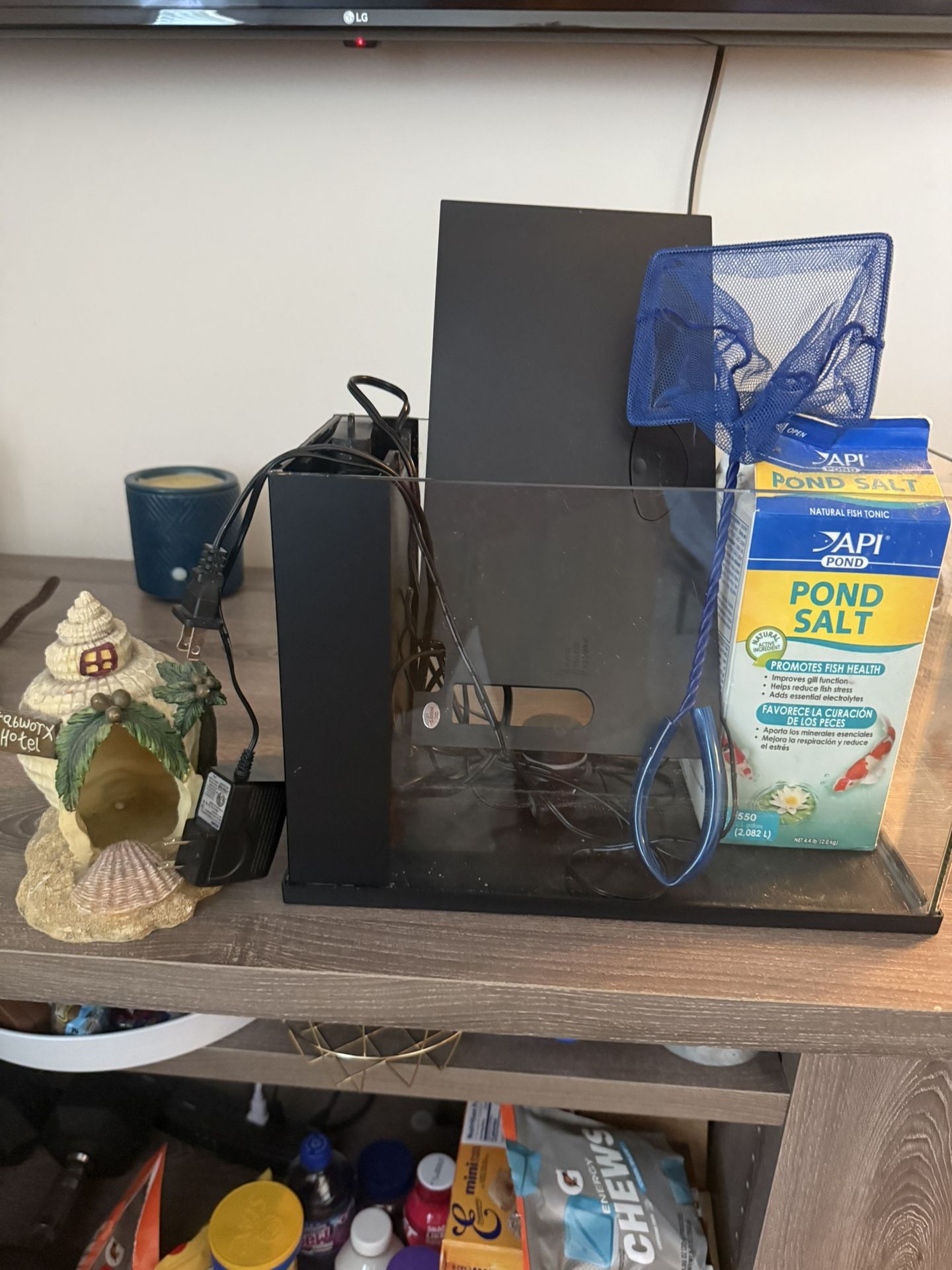 2.5 Gallon Aquarium Tank W Built In Filter & LED Light