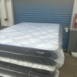 Queen Size Mattress And Box Spring 