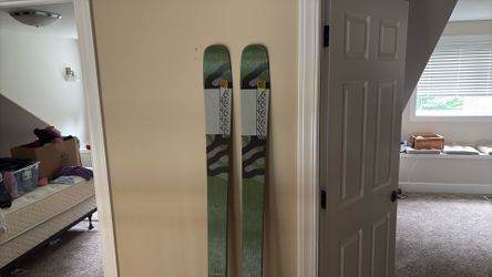 Mindbender 89 TI Skis