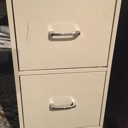 File Cabinet - Metal 