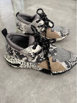 Steve Madden sneaker woman size 7