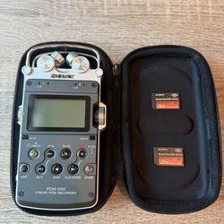 Sony PCM-D50 recorder with 2 memory cards and case