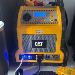 Cat car battery pack and usb and outlet with tire pressure