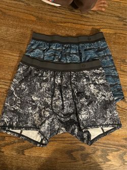 Open package lululemon boxer