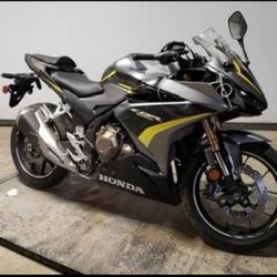 2022 Honda CBR · Driven 692 miles