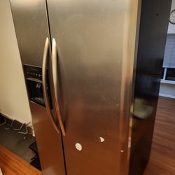 Refrigerator by Frigidaire for Sale