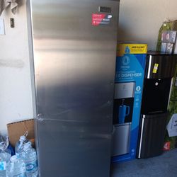 Frigidaire Gallery Upright Convertible Refrigerator or Freezer, designed for garage placement. 