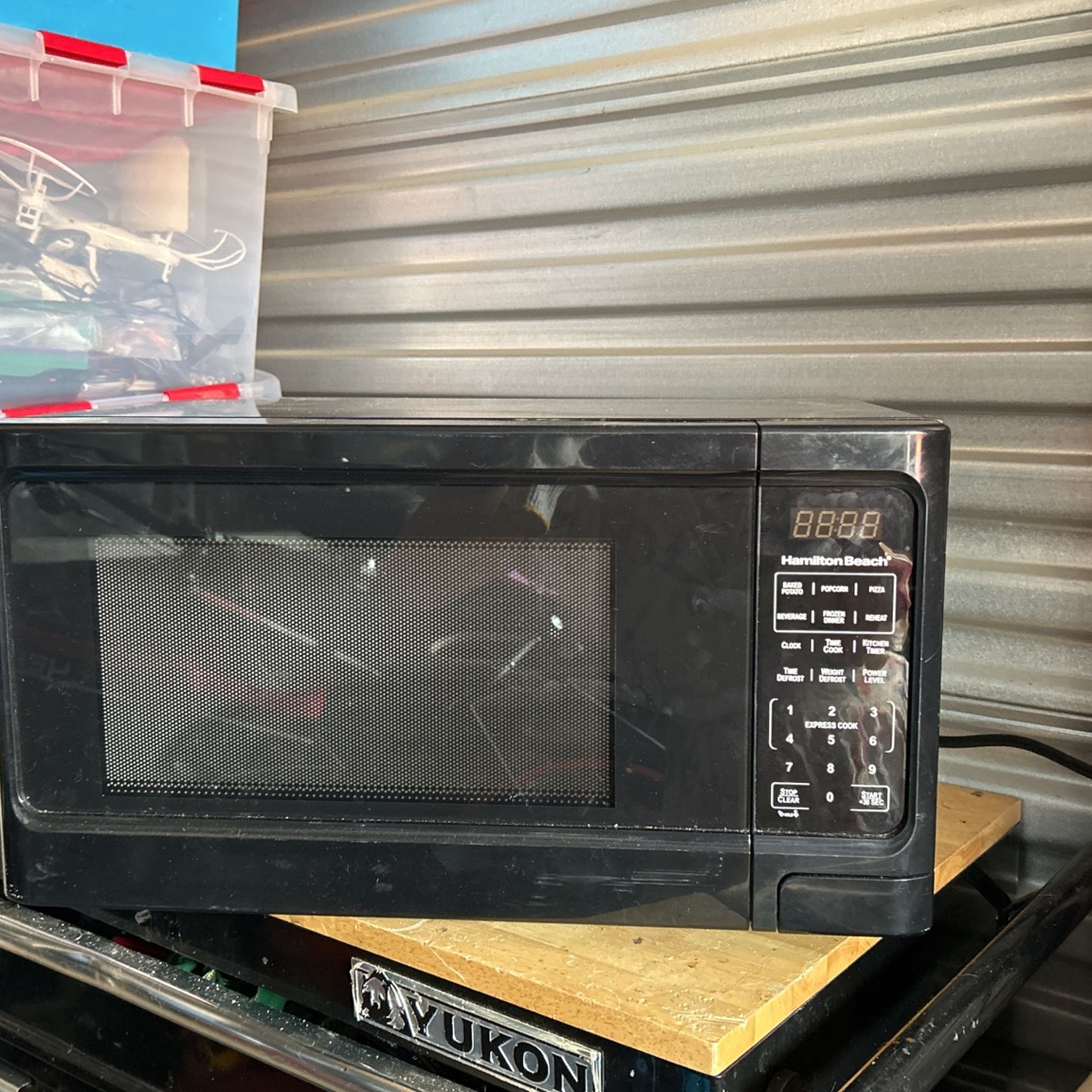 Hamilton Beach 1000 Watts Microwave OBO
