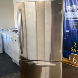 LG 33”WIDE BOTTOM FREEZER REFRIGERATOR 