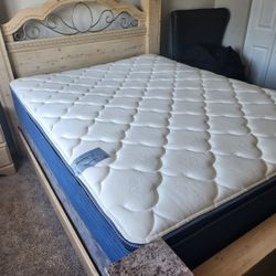 Queen Size Bedroom Set