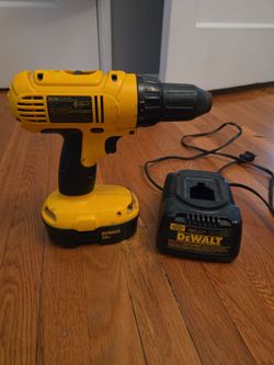 DeWalt DC759 18V Cordless Drill with Charger