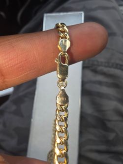 Cuban gold chain  7.7G 10k