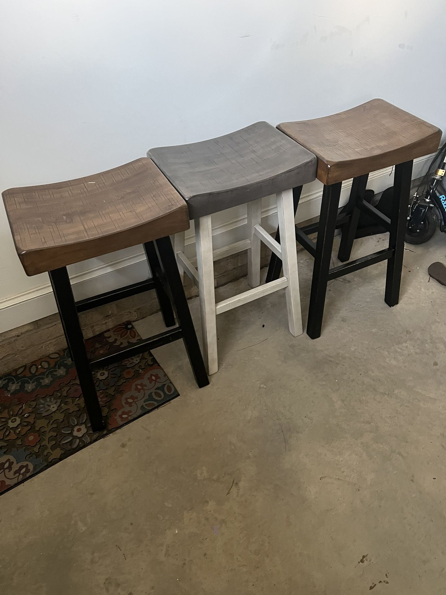 3 Piece Counter Top Wooden Bar Stools 