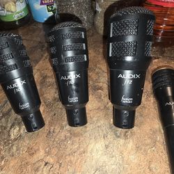 4 Audix Mics.  1 Snare And 3 Tom Mics